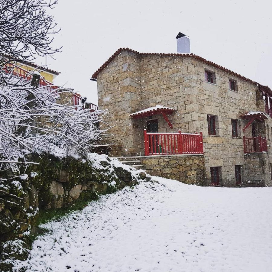 Casas Da Ribeira Guest House Seia Bagian luar foto